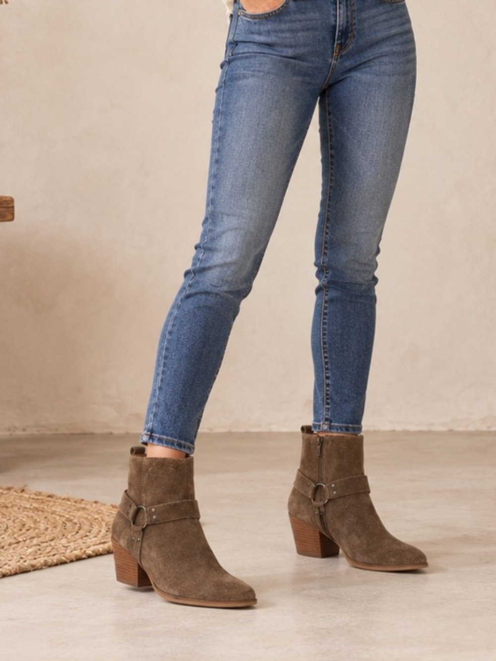 Brown Suede Harness Western Ankle Boots Size 9 Crevo